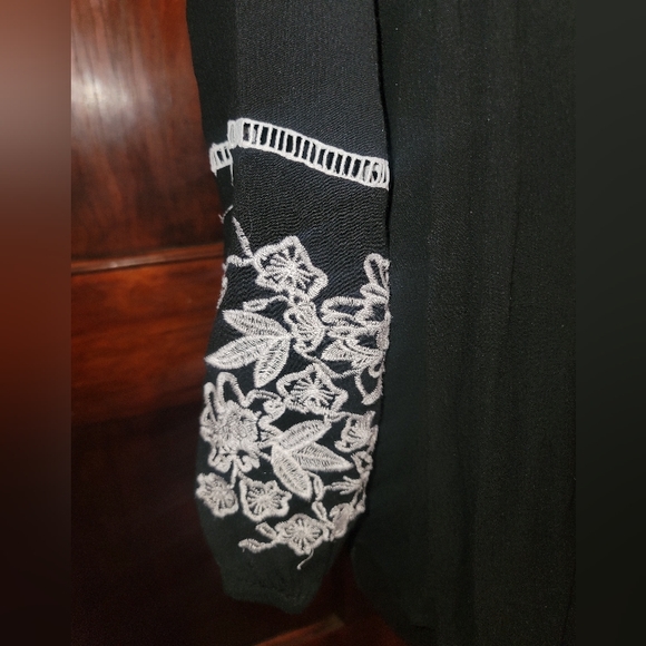 Women's Blouse size m - Picture 2 of 6